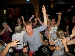 484622_10150988848787431_465509569_n